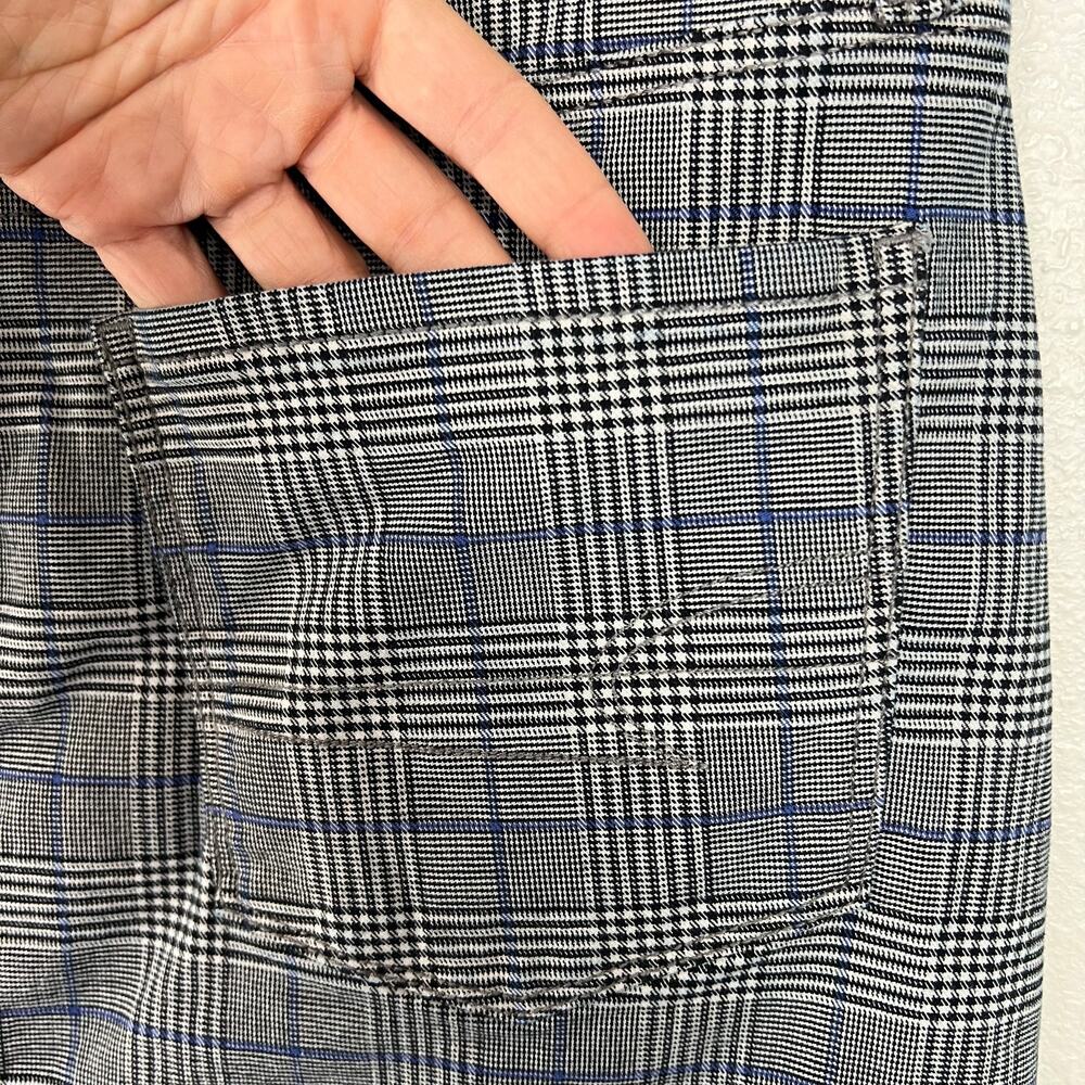 American Eagle Women's Size 4 Hi-Rise Mini Skirt Black Blue White Plaid Stretch - Picture 12 of 12